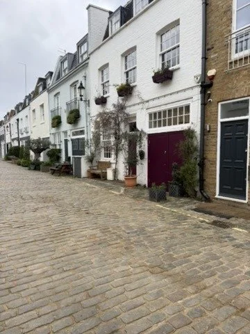 A London mews