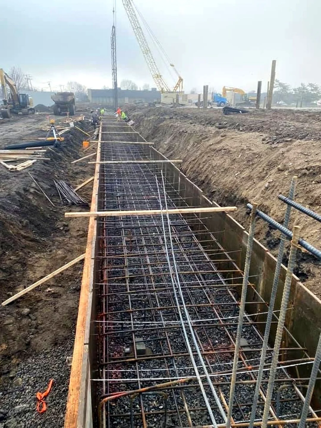 Reinforced footing trench at a construction site