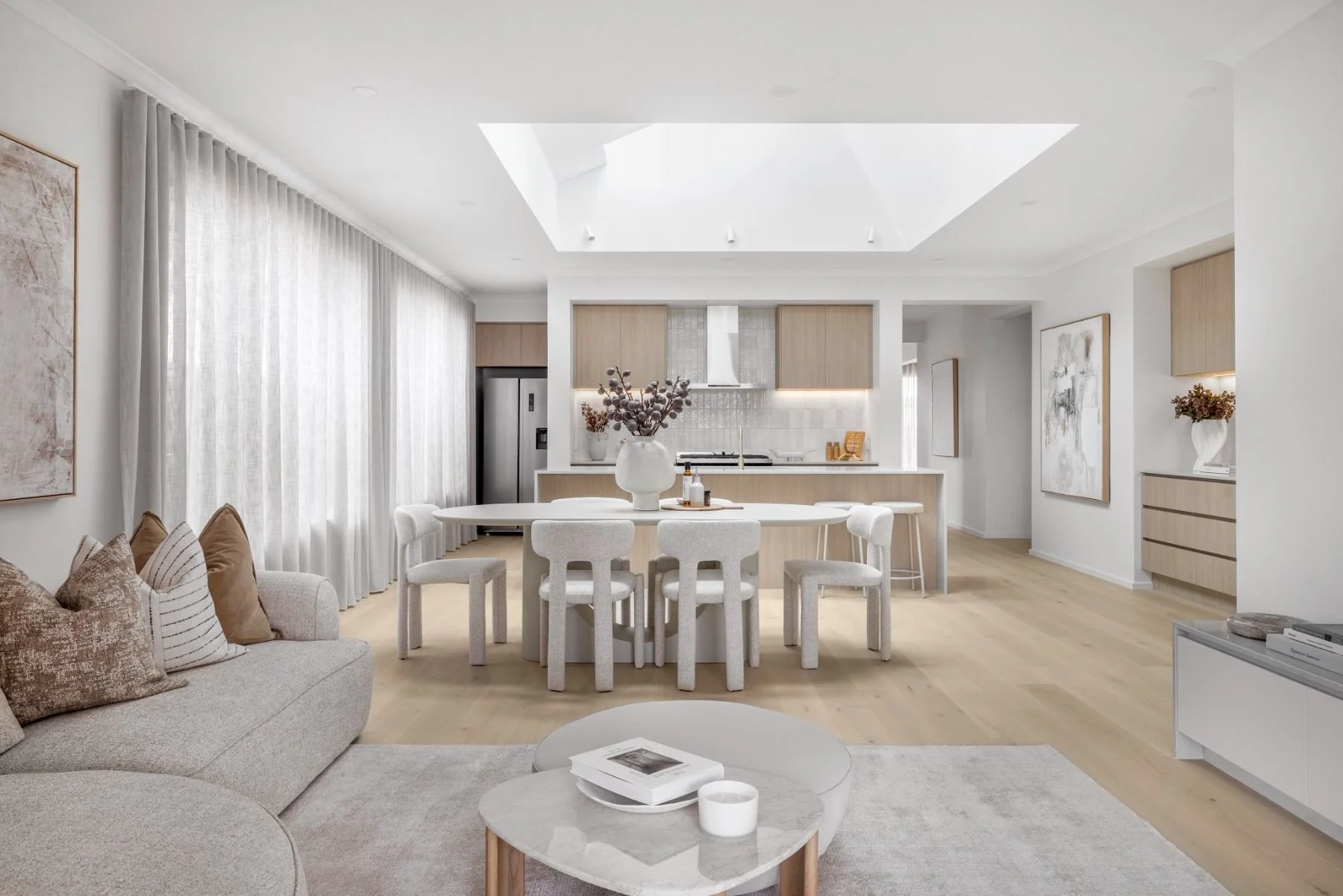 Simonds Leyburn 28 display home - Living and dining