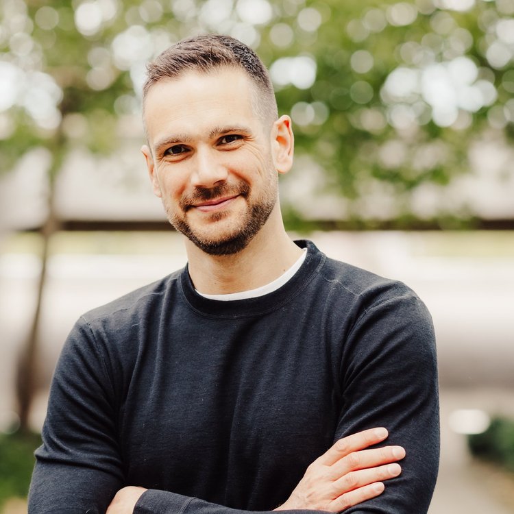 Simon Sharp