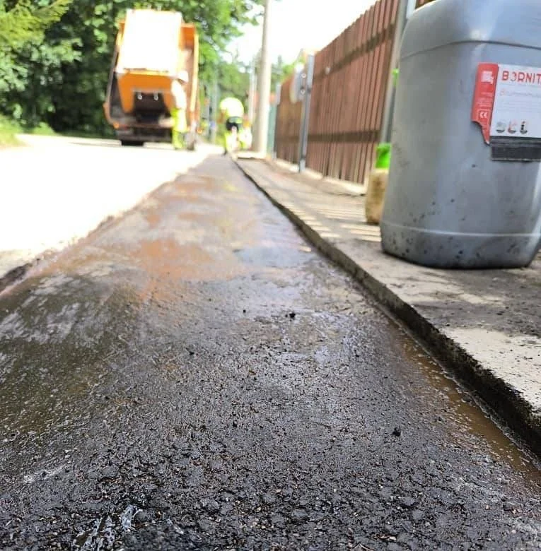 Frisch wiederhergestellter Gehweg nach dem Leitungsbau in Dresden