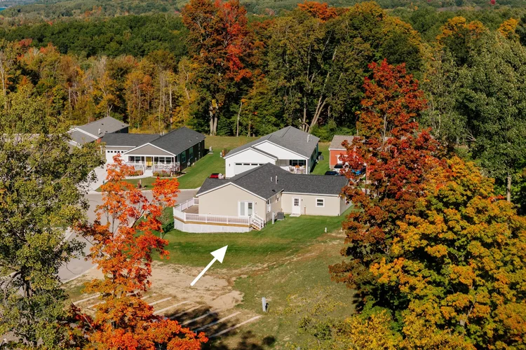 Aerial view with an arrow showing 2111 Vista View Dr