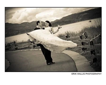 Lindsay and Peter dance A perfect Campbell River Wedding