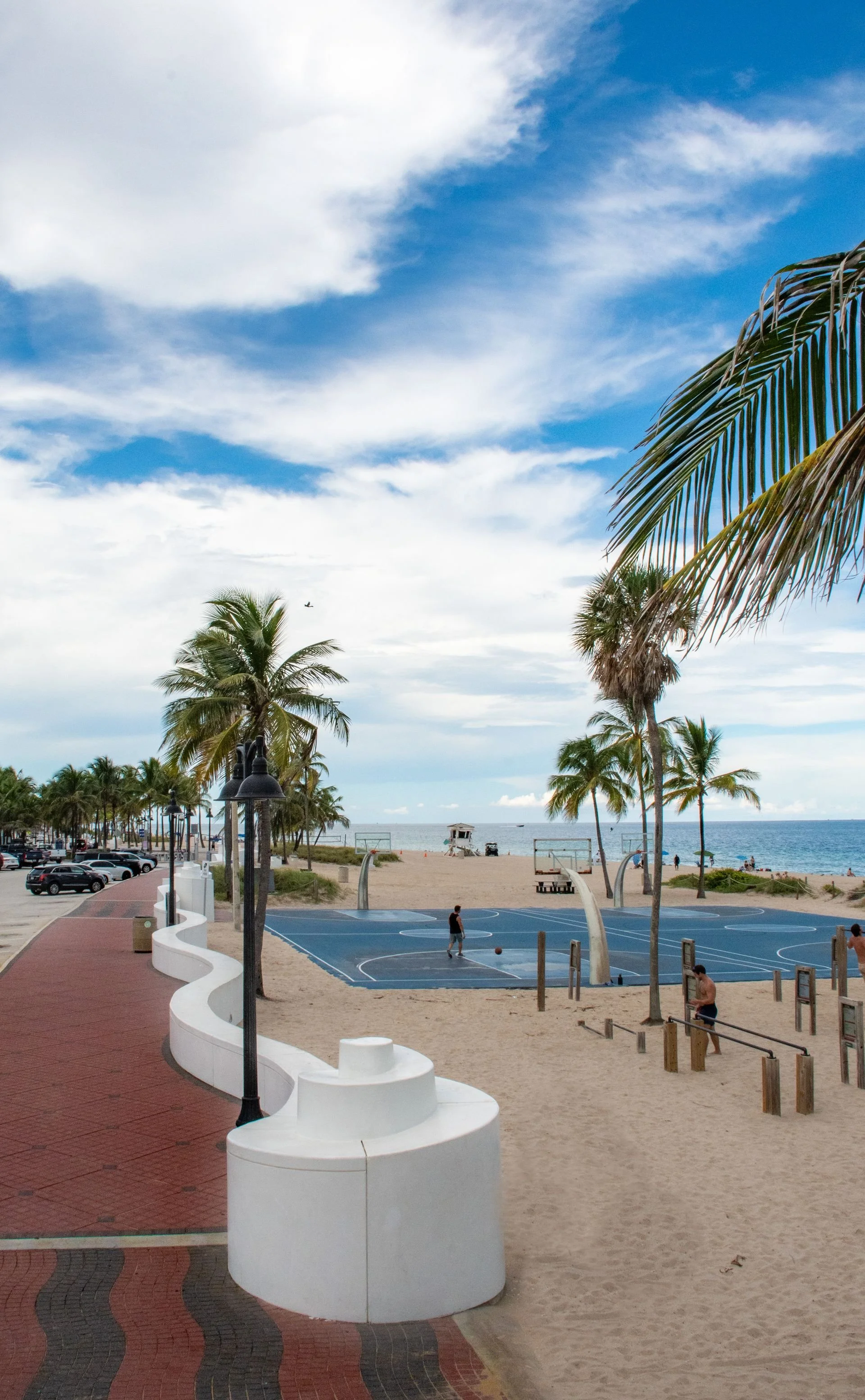 Beachfront promenade — Fort Lauderdale community guide