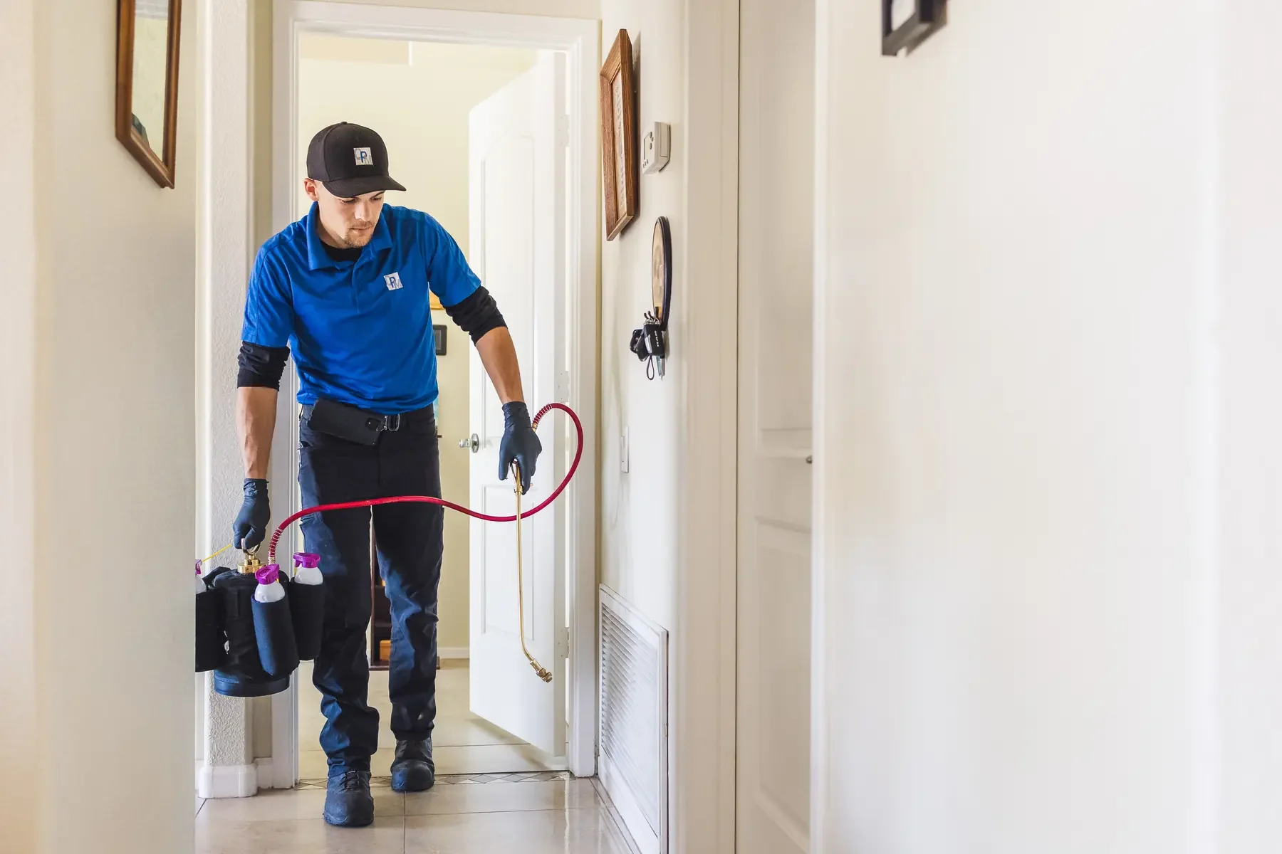 Bed Bugs Arizona treating living room furniture for bed bugs, Apartment & Multi-Family Bed Bug Treatment in Phoenix, AZ