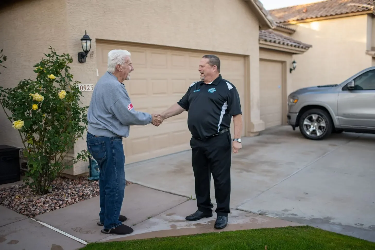 Bed Bugs Arizona arriving at a home, What Bed Bug Treatment Costs in Phoenix, AZ