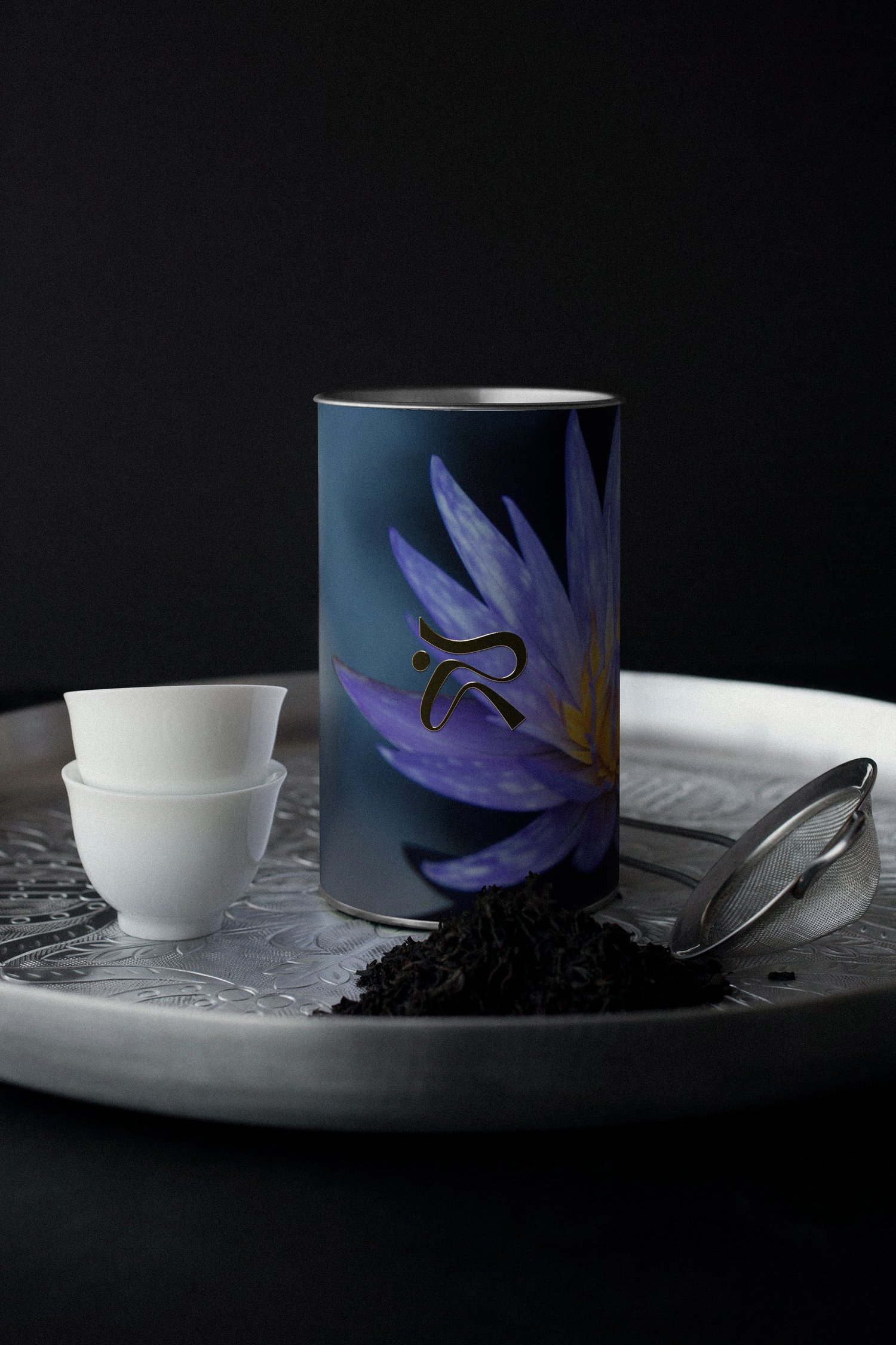 Ra Body tea tin, designed by Carolina Marques