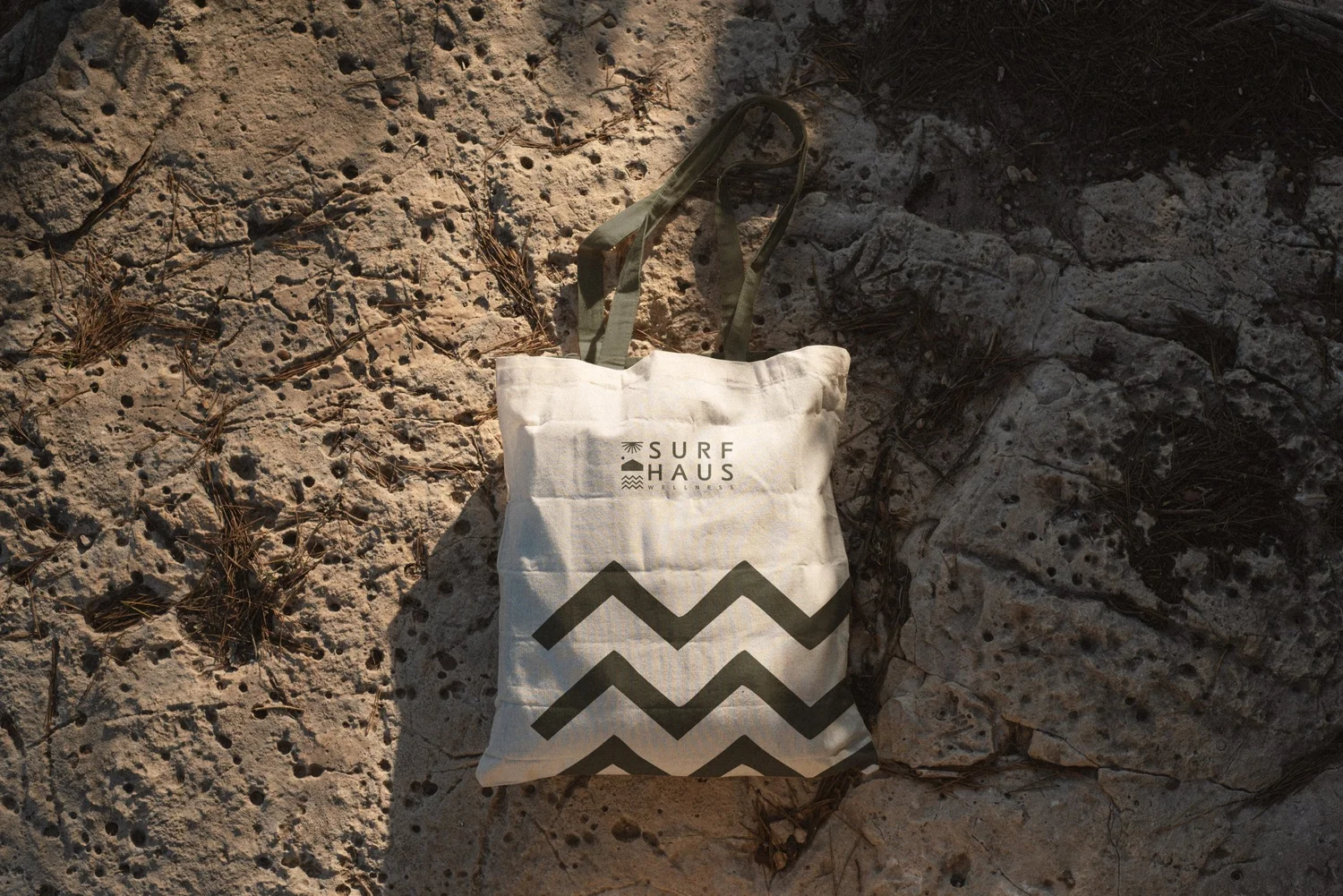Surf Haus Wellness tote bag waves, designed by Carolina Marques
