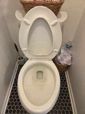 Bathroom before cleaning