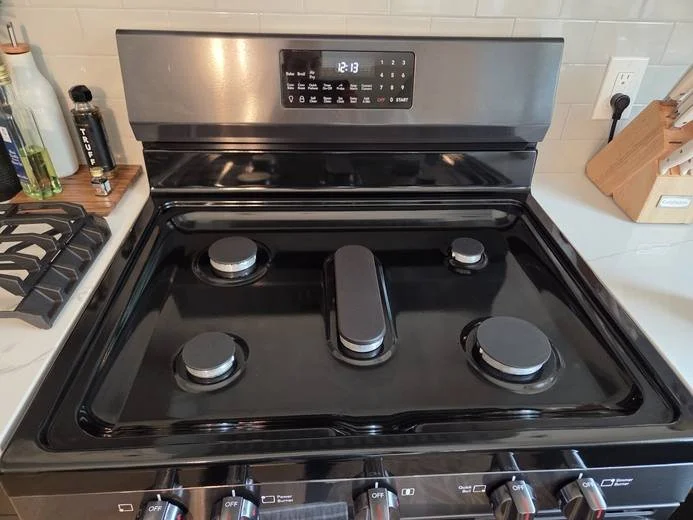 Detailed clean of a gas stovetop