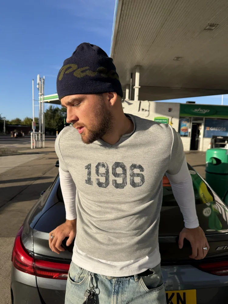 1996 tee and beanie street look