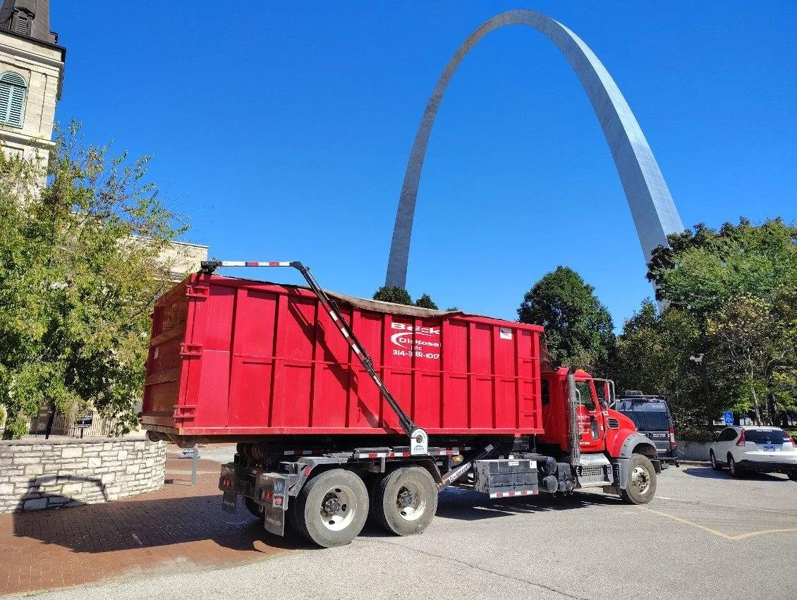Beck Disposal truck near the Gateway Arch in St. Louis
