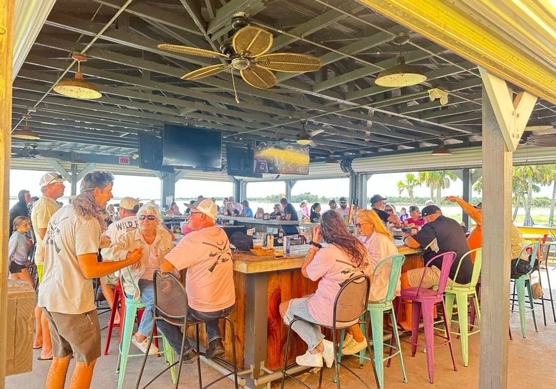 Lakeside restaurant atmosphere