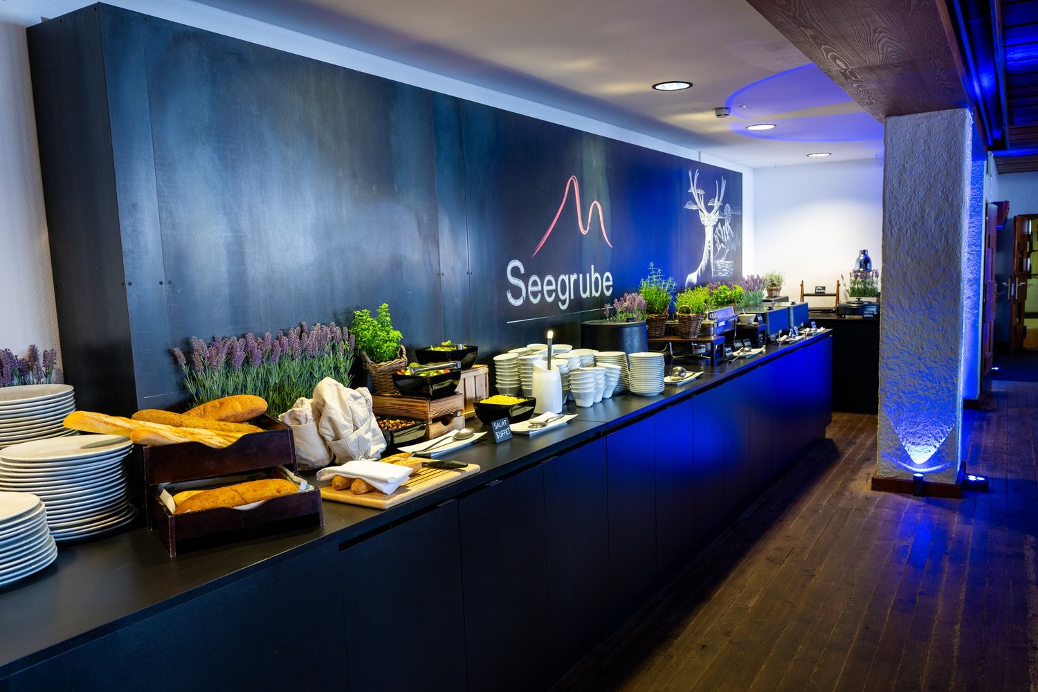 Buffet bei einem Firmenevent auf der Seegrube über Innsbruck