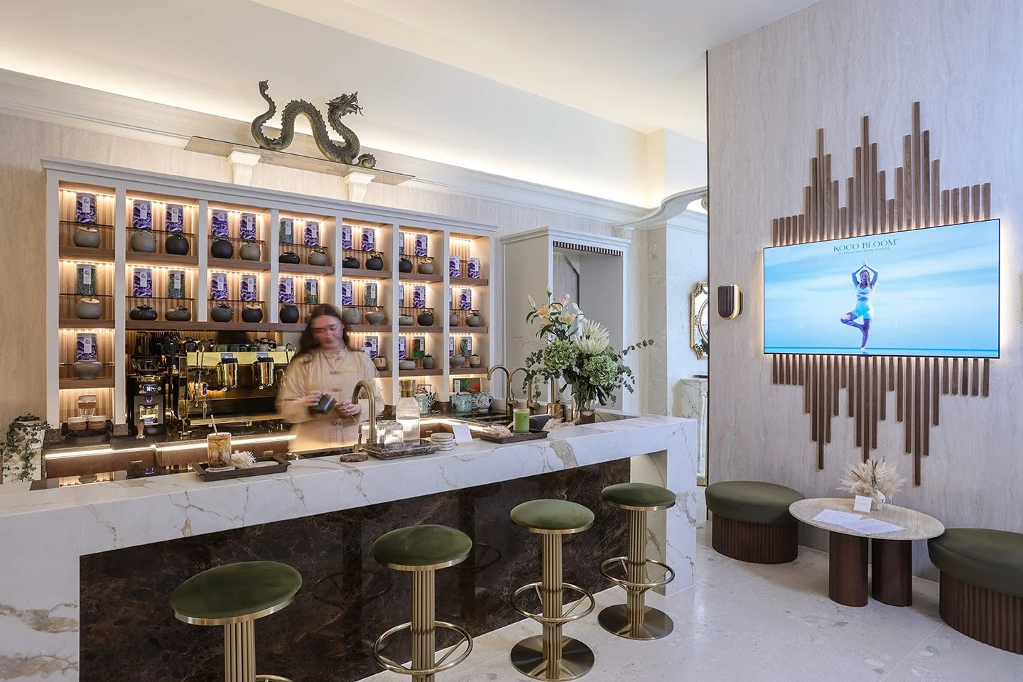 Wellness lounge bar