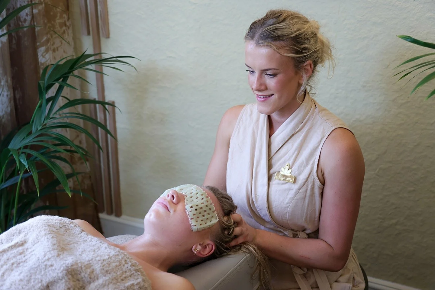 Head massage treatment