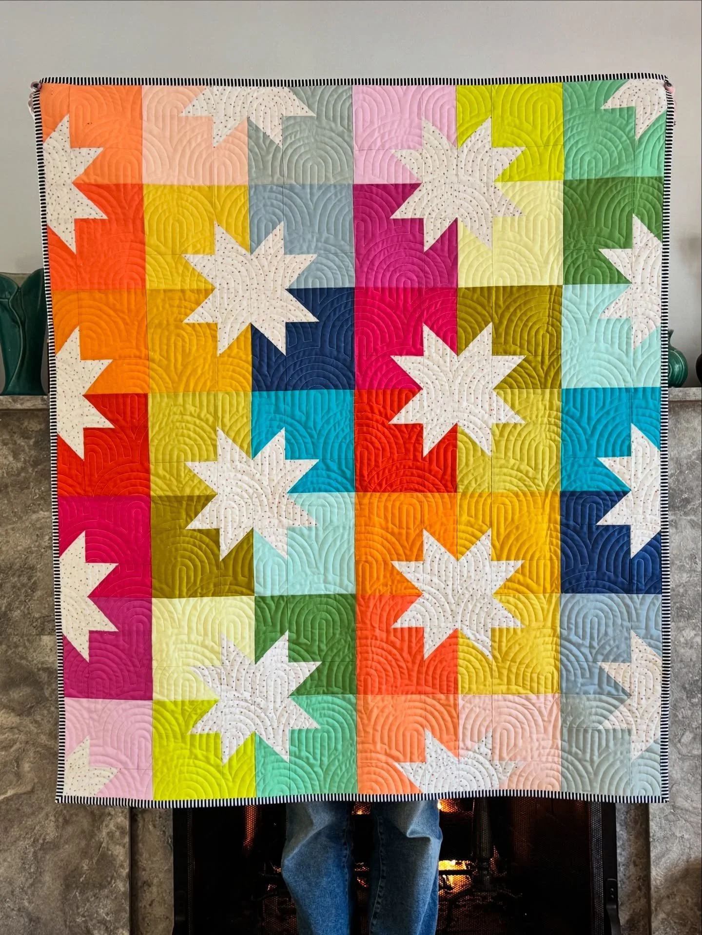 The perfect quilt does not exist&hellip;but here it is. 

I love everything about this quilt. I rarely use solids but this Kona bundle was absolutely perfect with the mini rainbow Starry. And if it&rsquo;s possible to love the back of the quilt even 