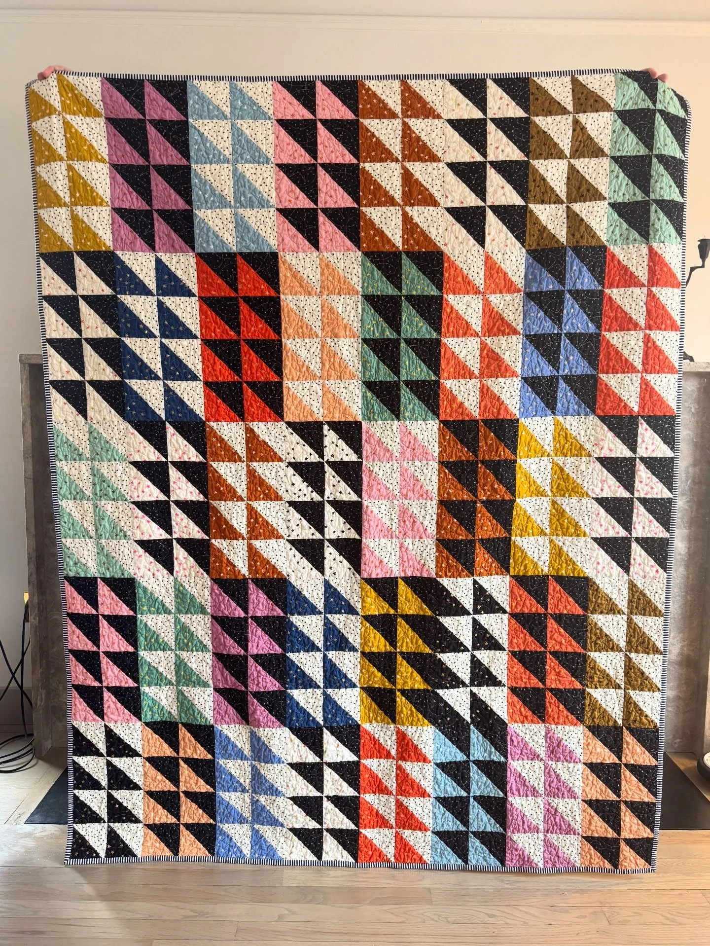 A little backlog of a quilt parade. Newest to oldest of how fresh these are&hellip;the last one has been done for over a year! Yet none had been photographed until today! But it&rsquo;s time for these big throw quilts to find new homes. So I&rsquo;m 