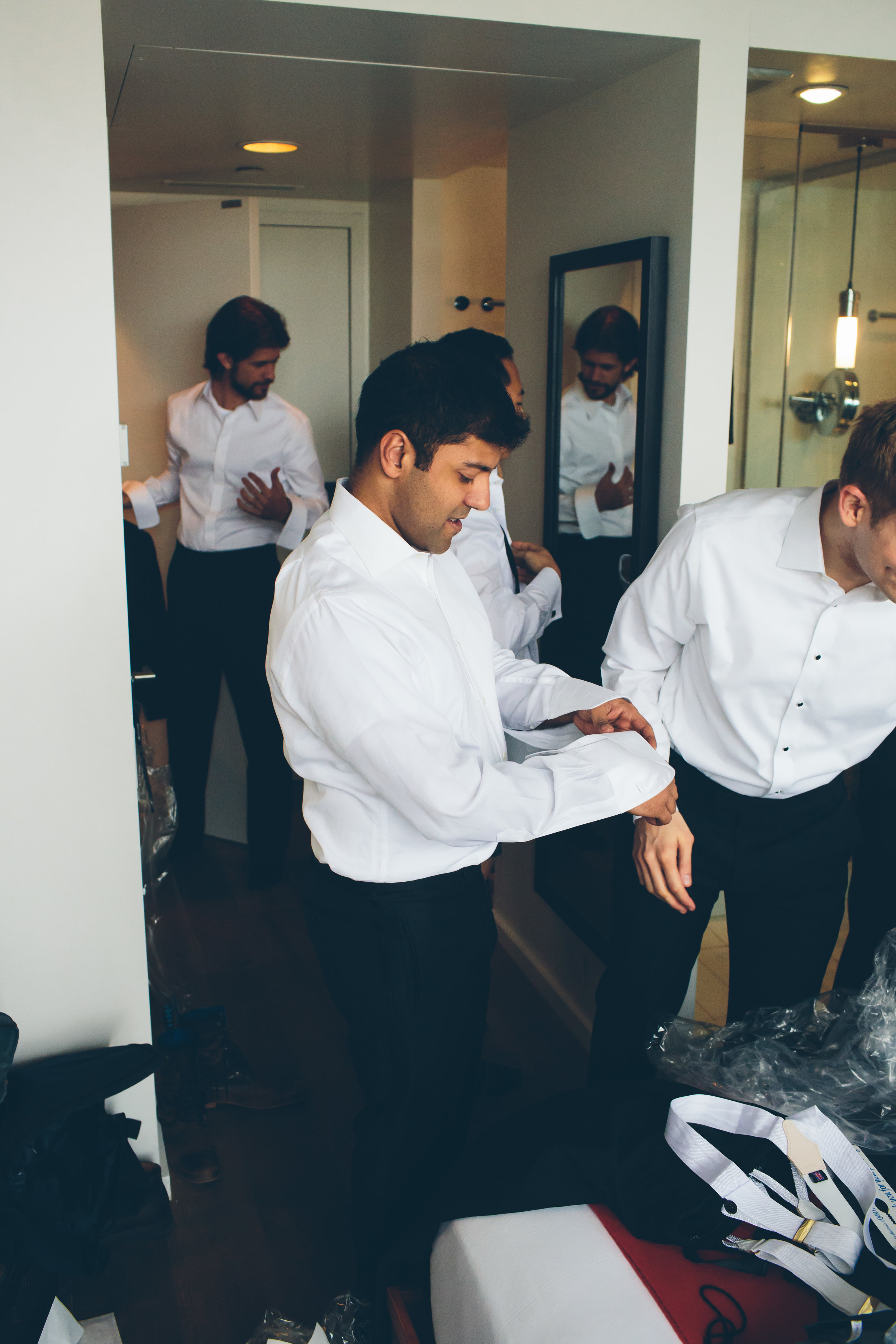 MARYBETH-THOMAS-NYC-WEDDING-GROOMPREP-CYNTHIACHUNG-0010.jpg
