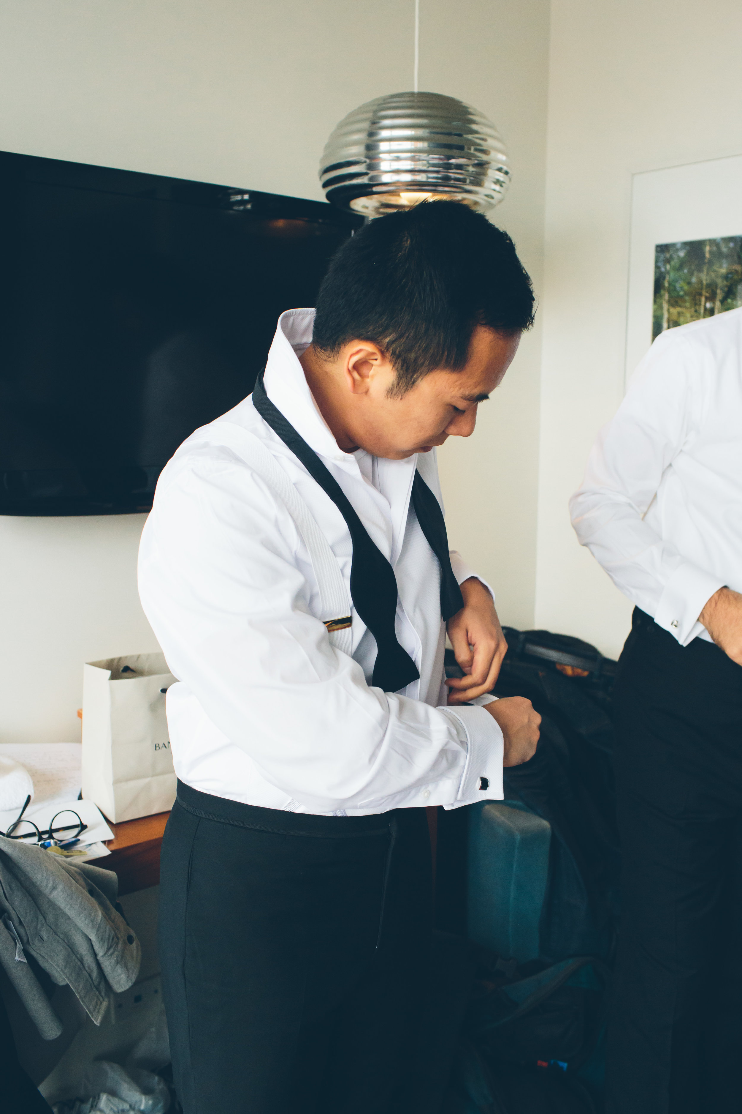 MARYBETH-THOMAS-NYC-WEDDING-GROOMPREP-CYNTHIACHUNG-0017.jpg