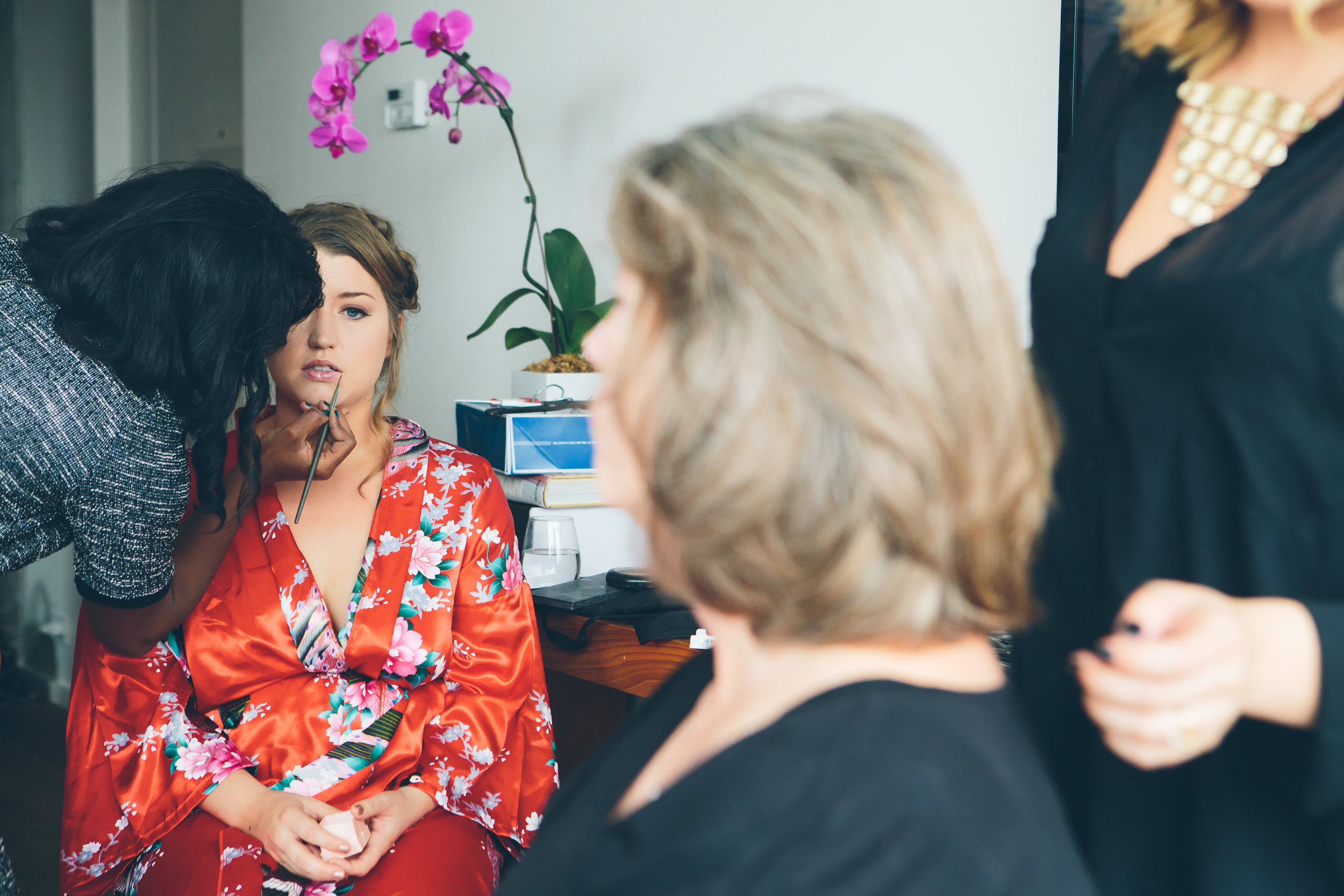 MARYBETH-THOMAS-NYC-WEDDING-BRIDEPREP-CYNTHIACHUNG-0111.jpg