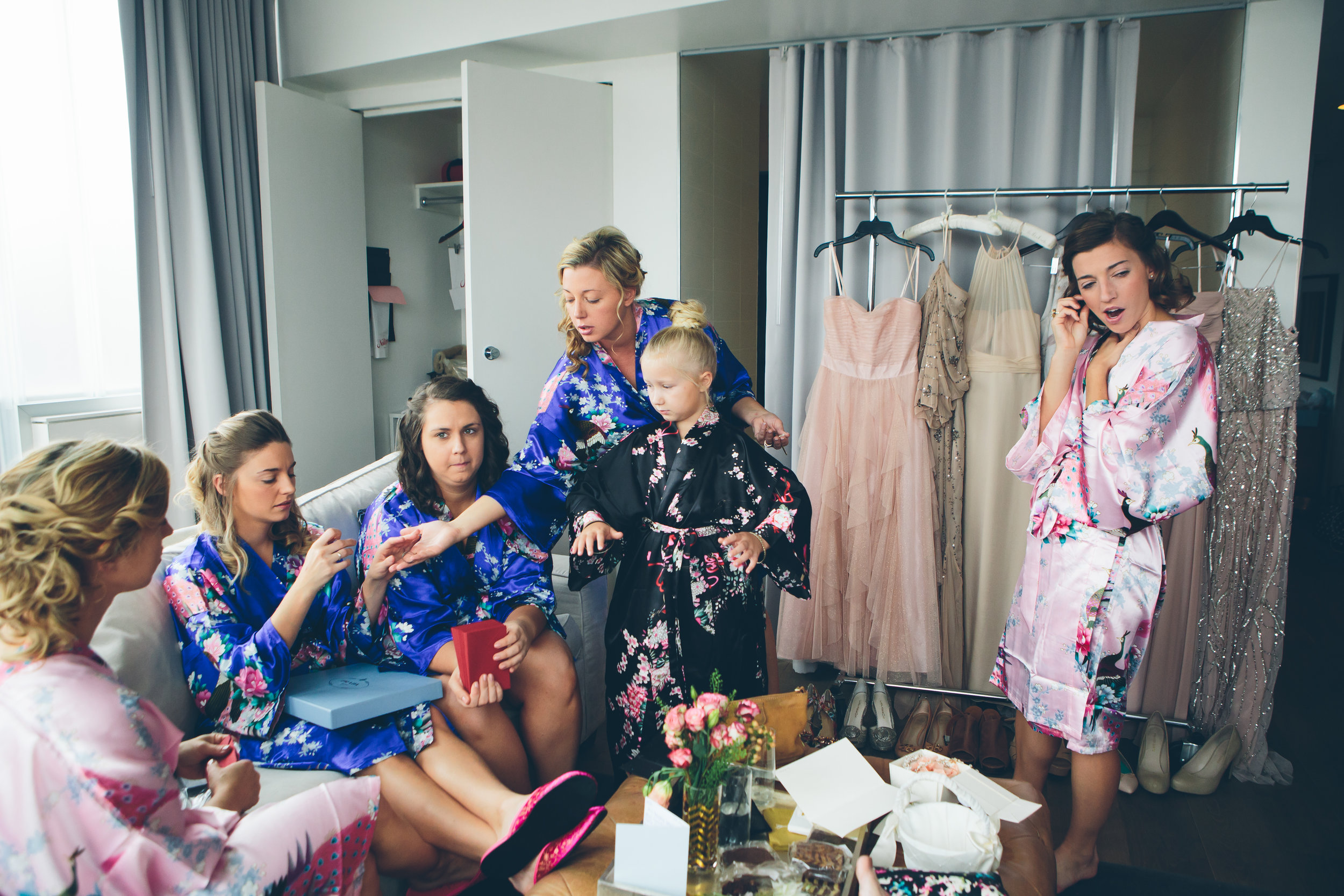 MARYBETH-THOMAS-NYC-WEDDING-BRIDEPREP-CYNTHIACHUNG-0114.jpg