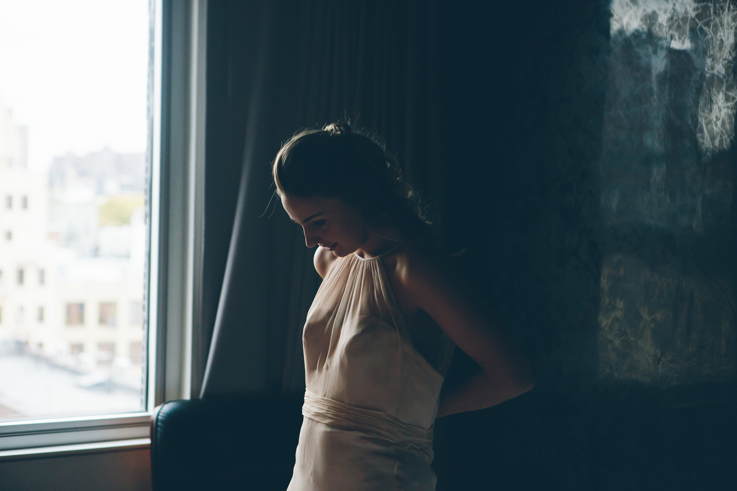 MARYBETH-THOMAS-NYC-WEDDING-BRIDEPREP-CYNTHIACHUNG-0158.jpg