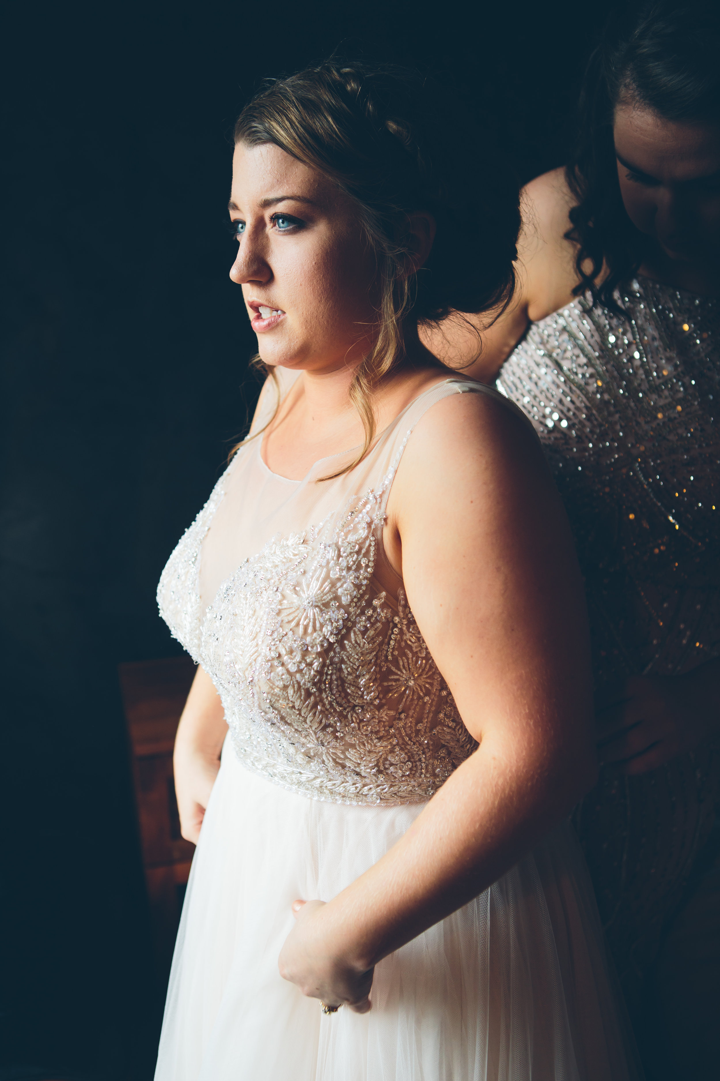 MARYBETH-THOMAS-NYC-WEDDING-BRIDEPREP-CYNTHIACHUNG-0165.jpg