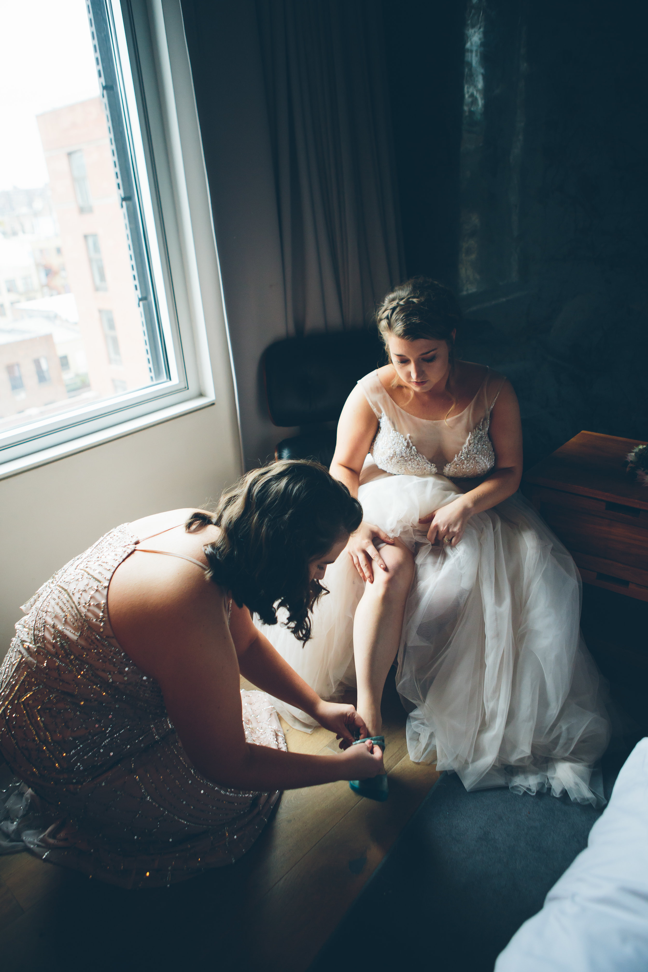 MARYBETH-THOMAS-NYC-WEDDING-BRIDEPREP-CYNTHIACHUNG-0200.jpg