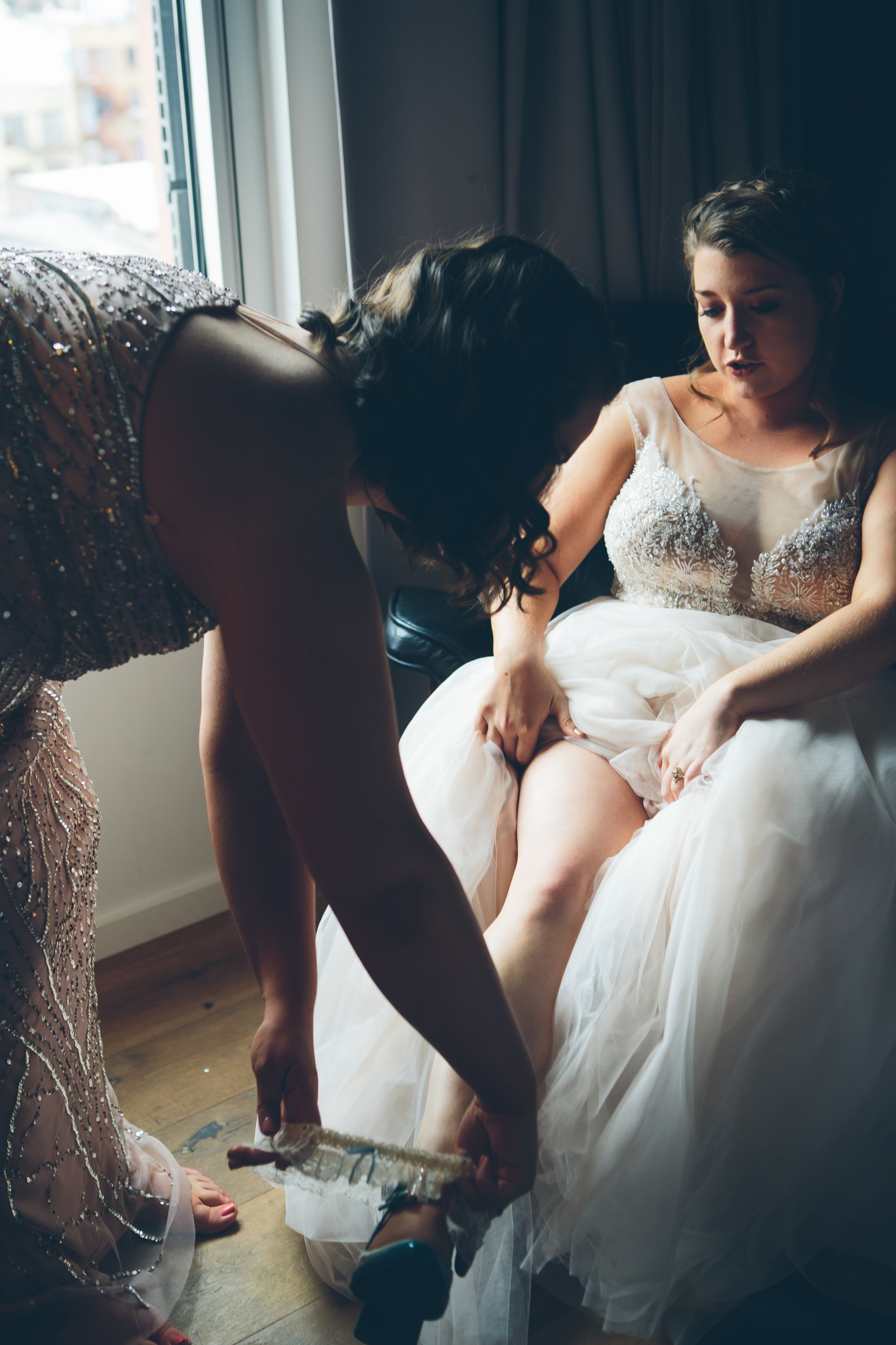 MARYBETH-THOMAS-NYC-WEDDING-BRIDEPREP-CYNTHIACHUNG-0205.jpg