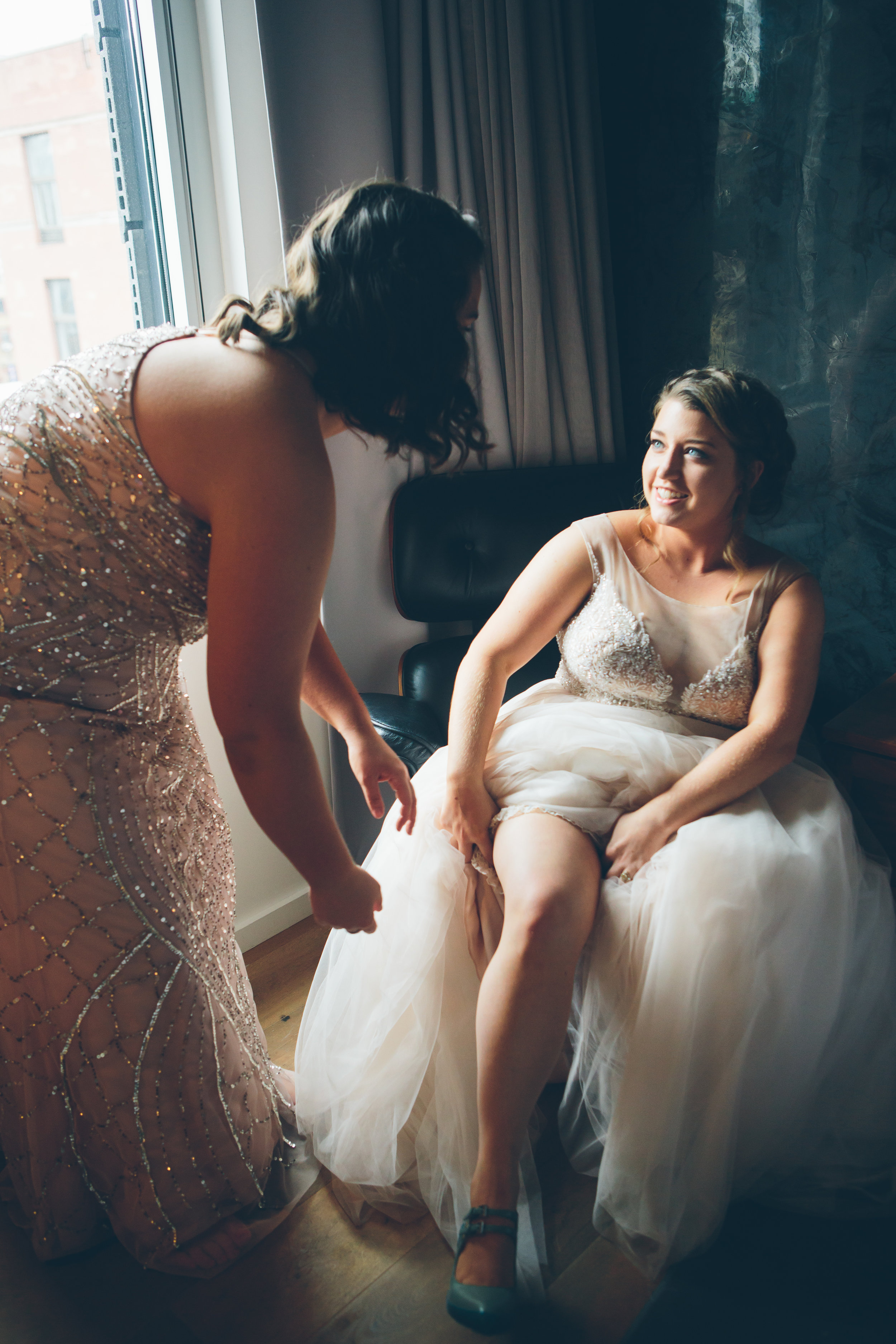 MARYBETH-THOMAS-NYC-WEDDING-BRIDEPREP-CYNTHIACHUNG-0208.jpg