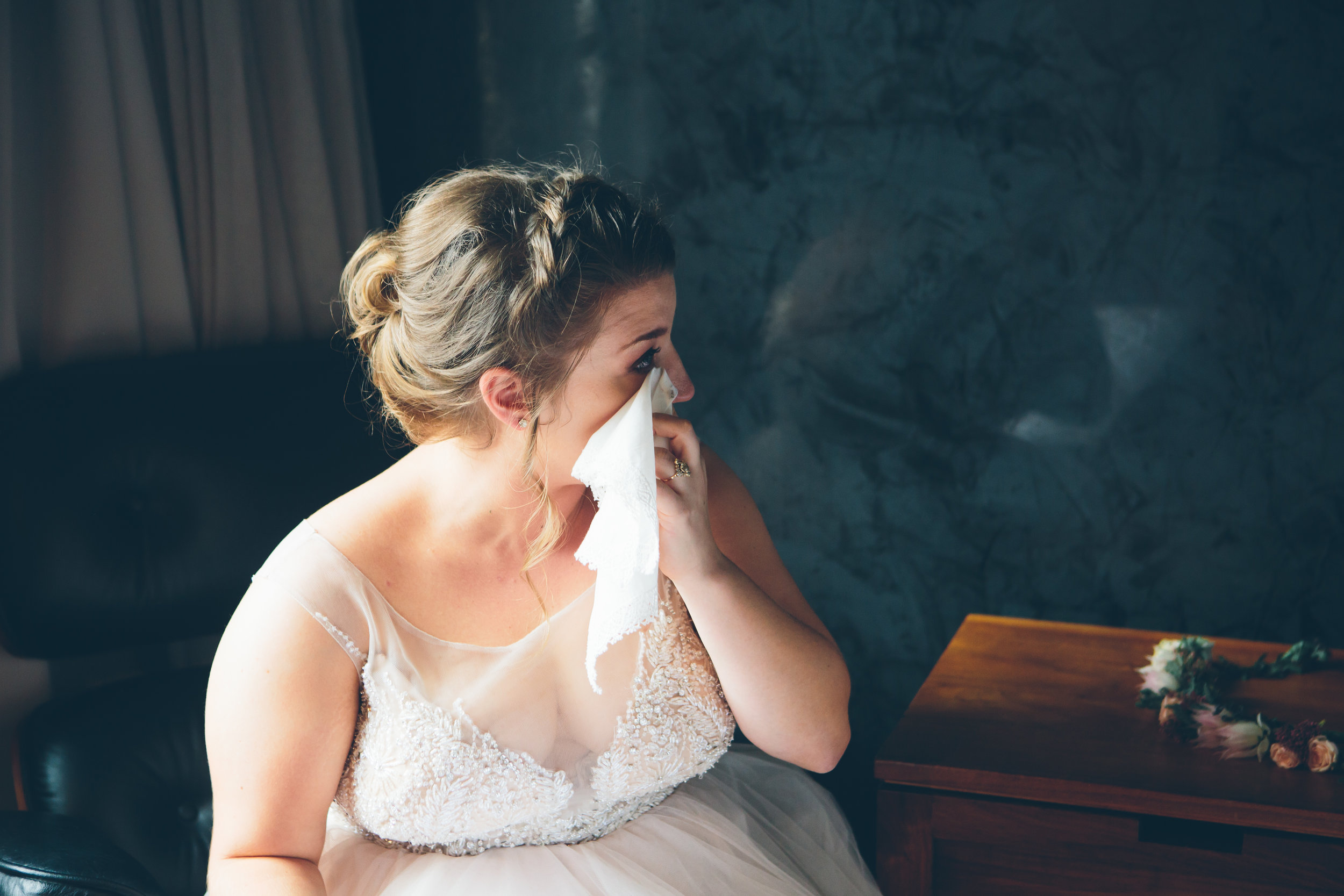 MARYBETH-THOMAS-NYC-WEDDING-BRIDEPREP-CYNTHIACHUNG-0234.jpg