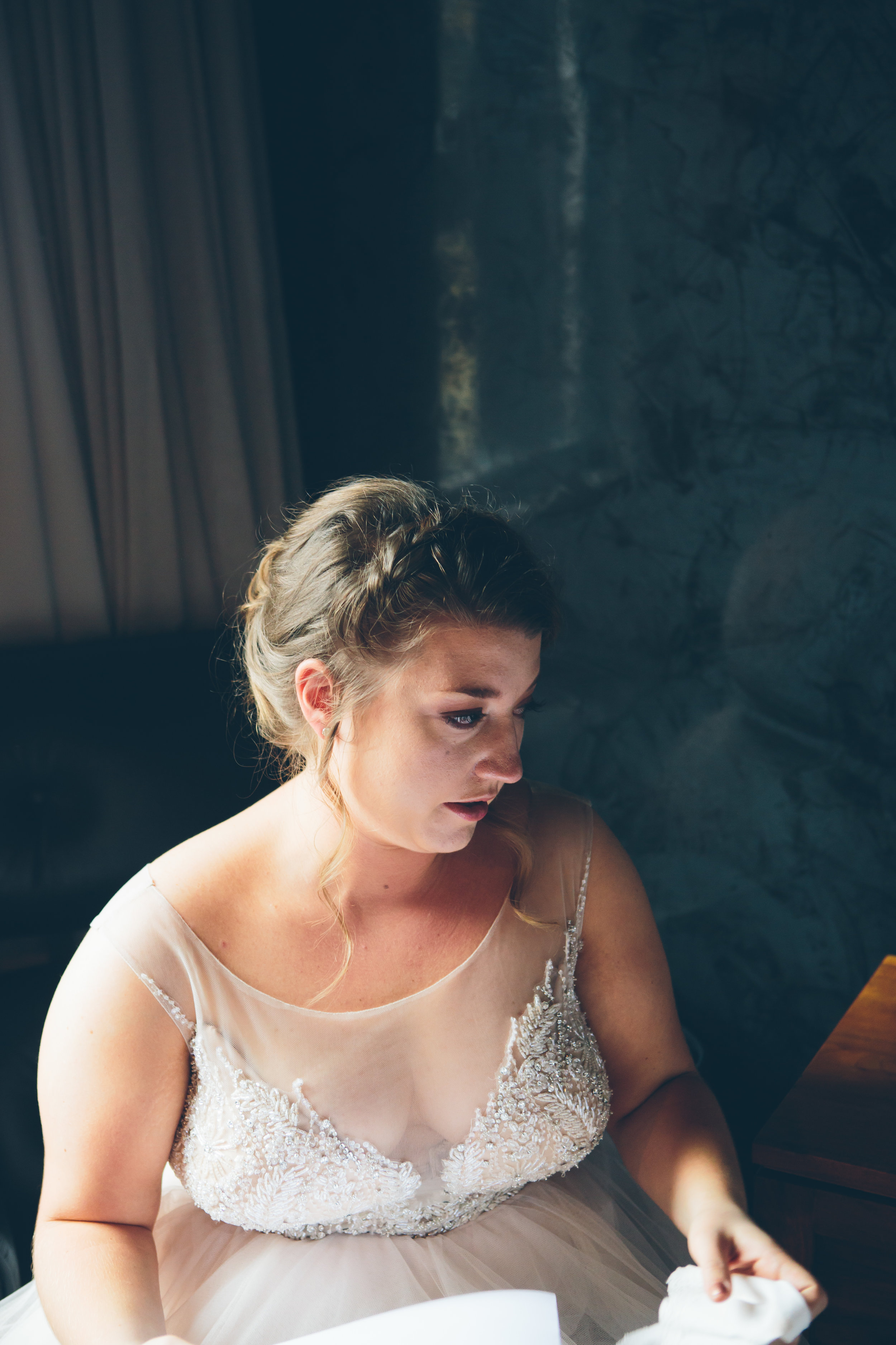 MARYBETH-THOMAS-NYC-WEDDING-BRIDEPREP-CYNTHIACHUNG-0236.jpg