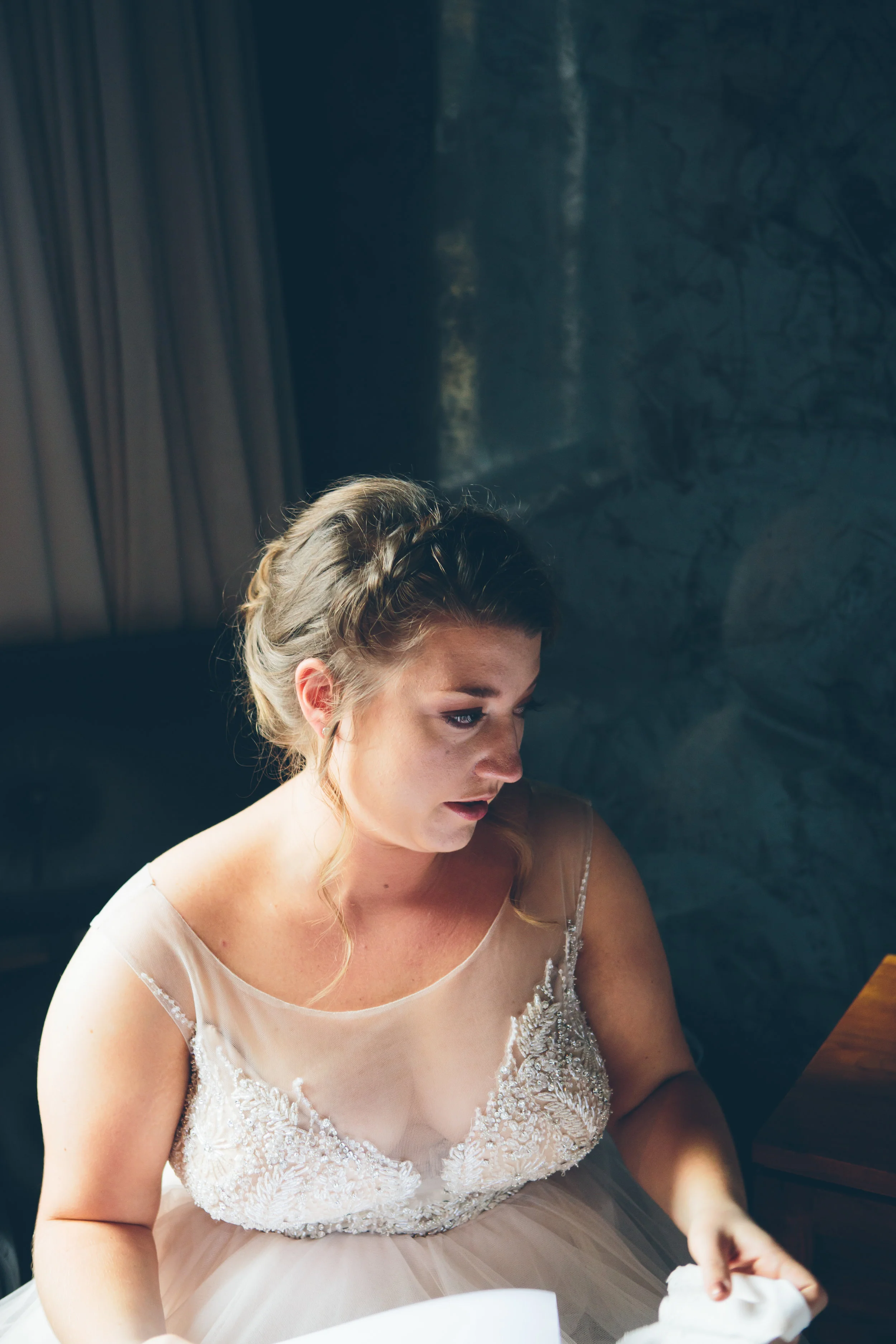MARYBETH-THOMAS-NYC-WEDDING-BRIDEPREP-CYNTHIACHUNG-0236.jpg