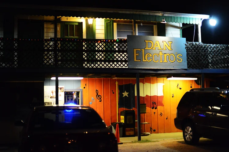 scenes from the weekend:  dan electro's guitar bar