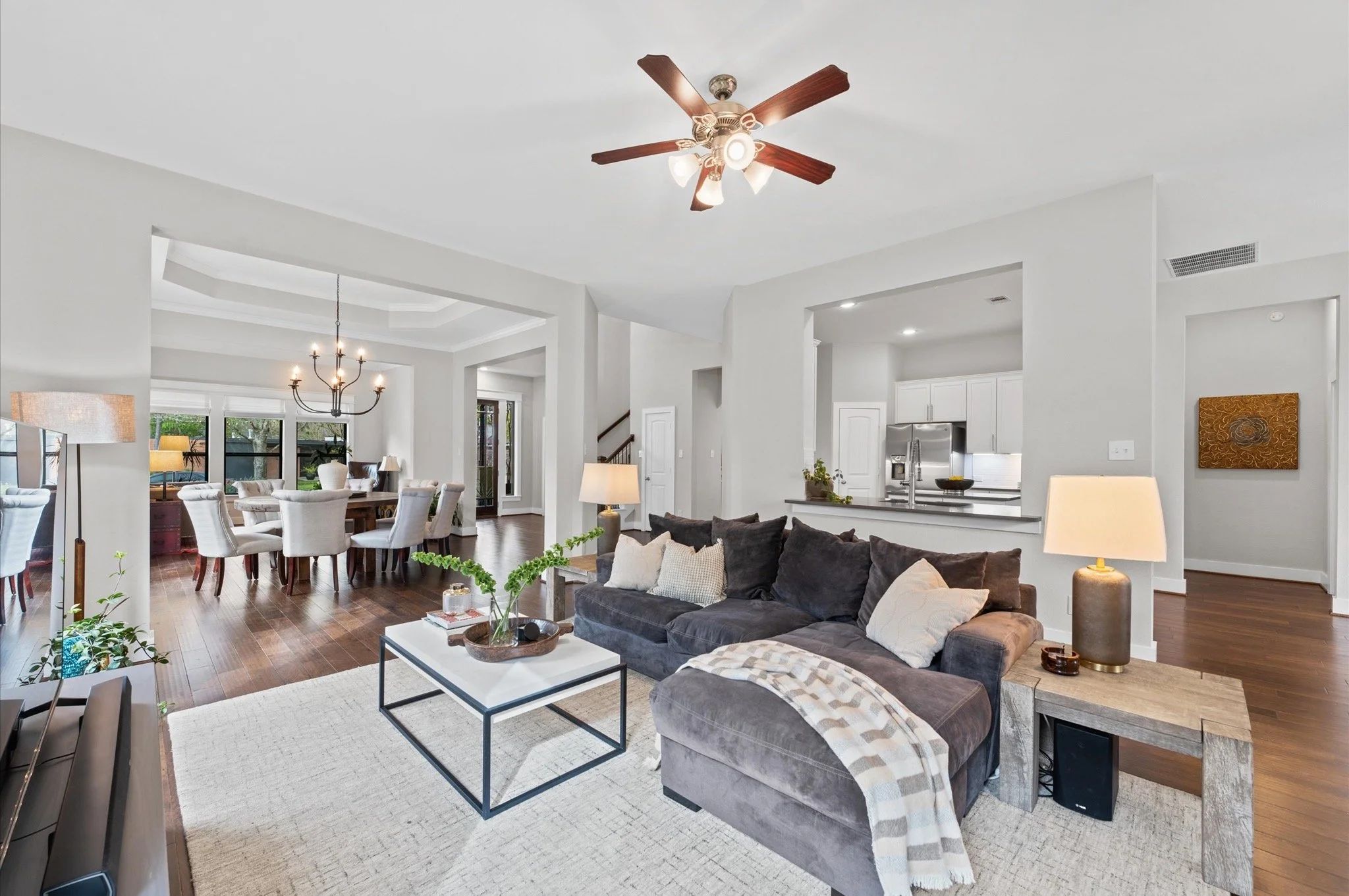 Okay, we ain't playin' no more.

Friends, if you, or anyone you know, is interested in purchasing a great family home in the Energy Corridor of Houston, give me a shout! We've loved this house for the past 8 years -- it's zoned to one of the best sch