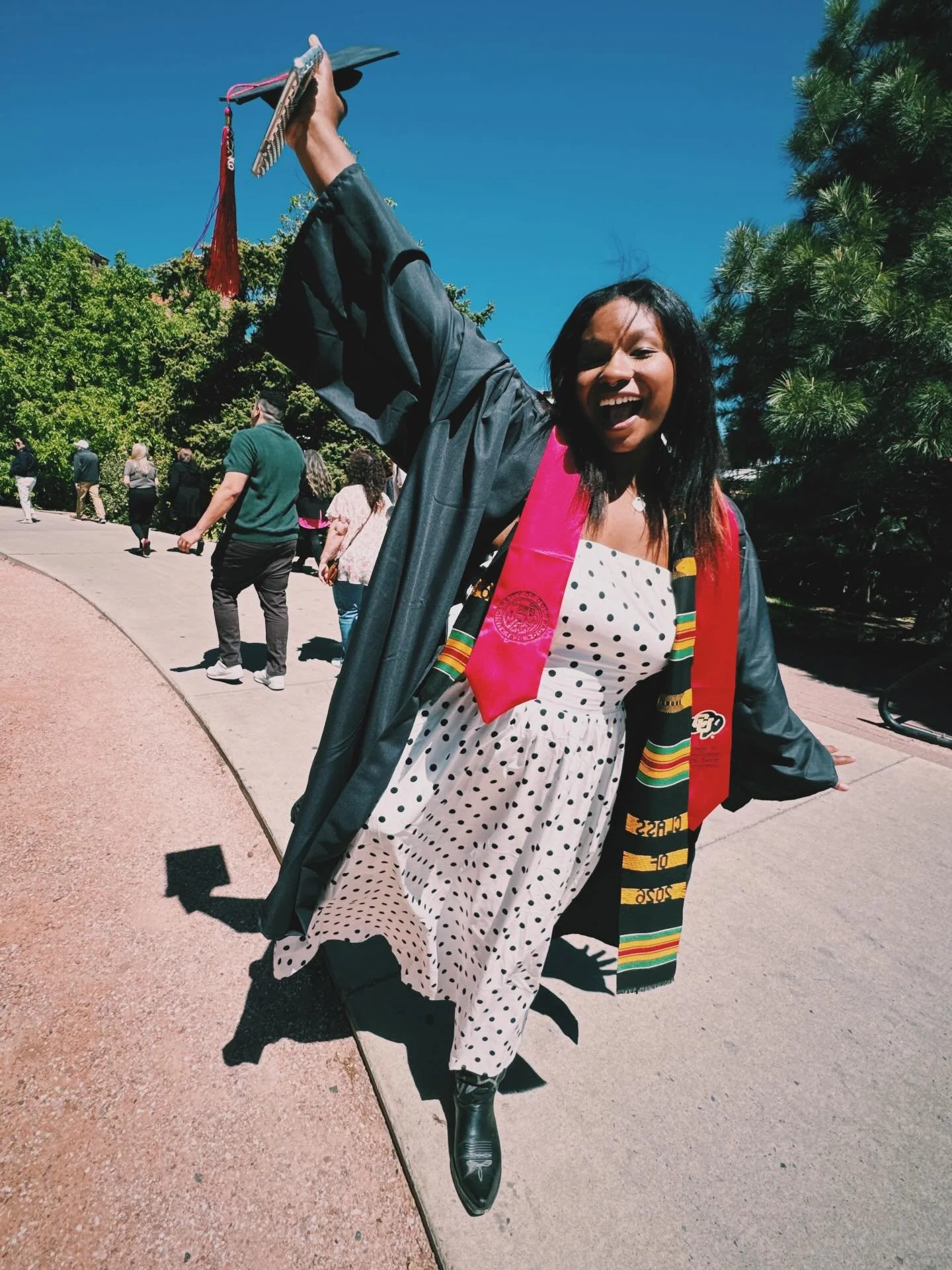 Friends, a moment for this brand new graduate of @cuboulder! 

#bachelorofscience #strategiccommunications