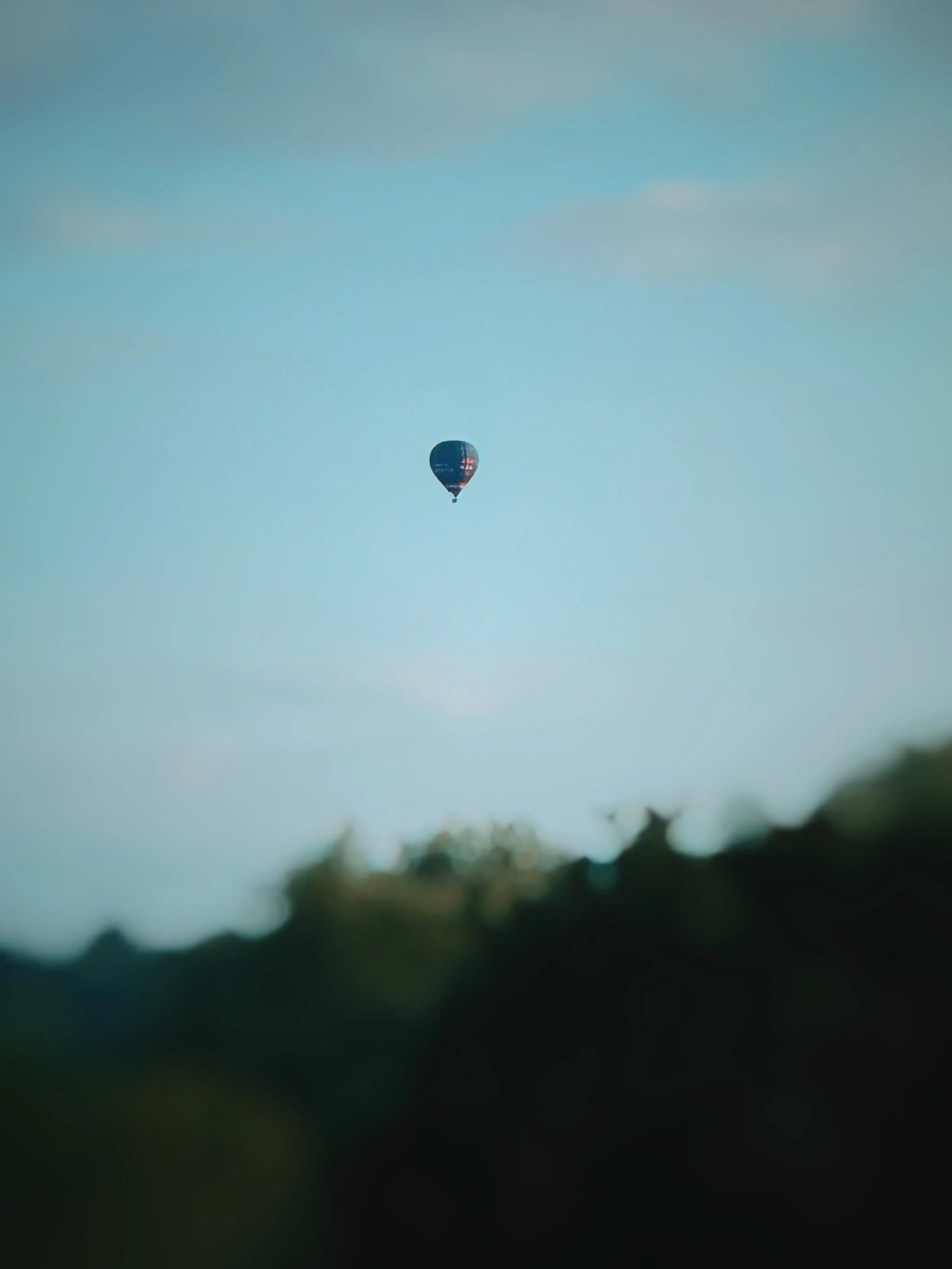 Reason #323 I&rsquo;m happy we moved to Bath: hot air balloons outside of my living room window.
