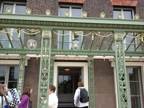 The side entrance of Kensington Palace