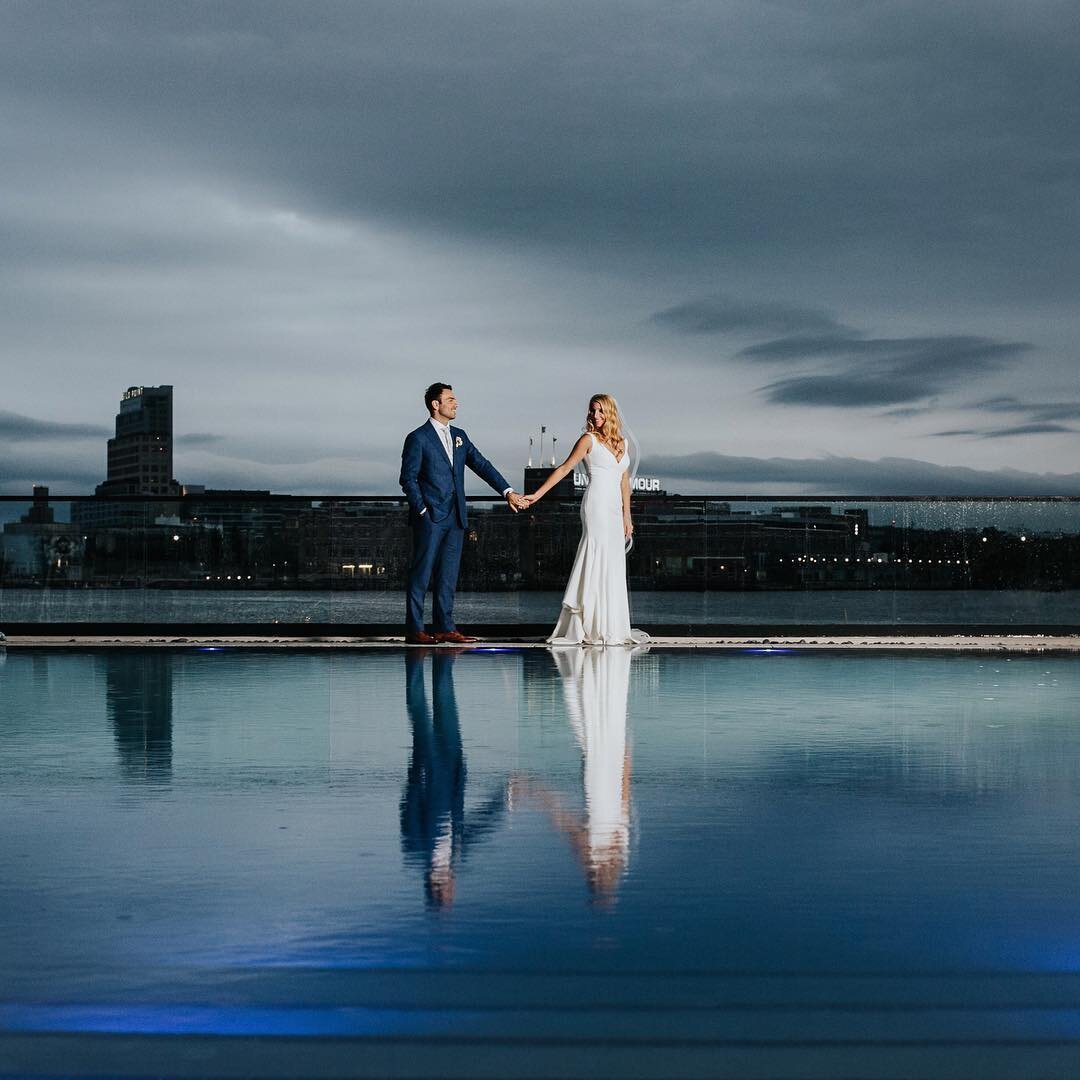 Sometimes you have to get IN the pool to get the shot you want 💦📷 #thedanimals #sagamorependrywedding #sagamorependrybaltimore #pendryhotels #baltimorewedding #behindthescenes