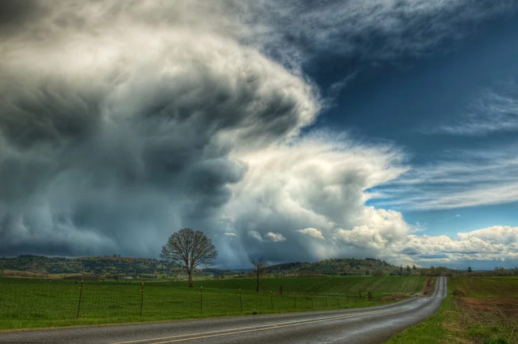 Cloudy-Oregon-weather 01.jpg