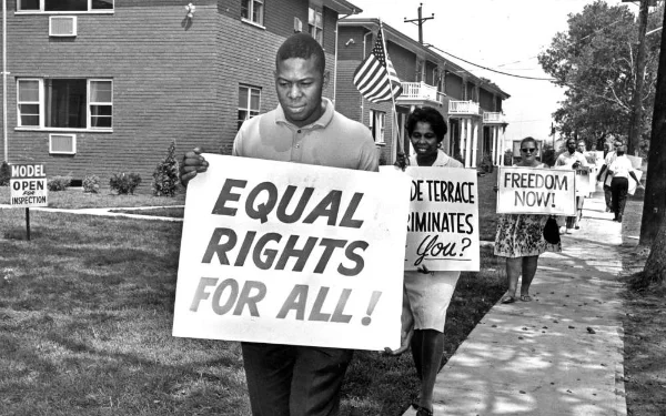 1115Q_CIVILhousing1_35p.jpg