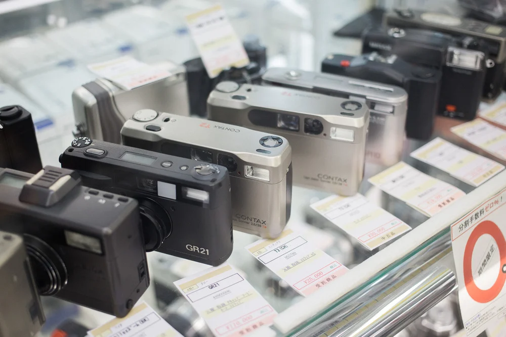 Richo GR21 and Contax T2