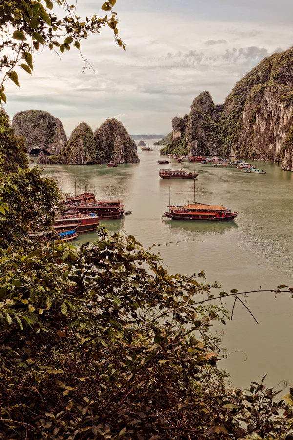vietnam_halong_bay.jpg