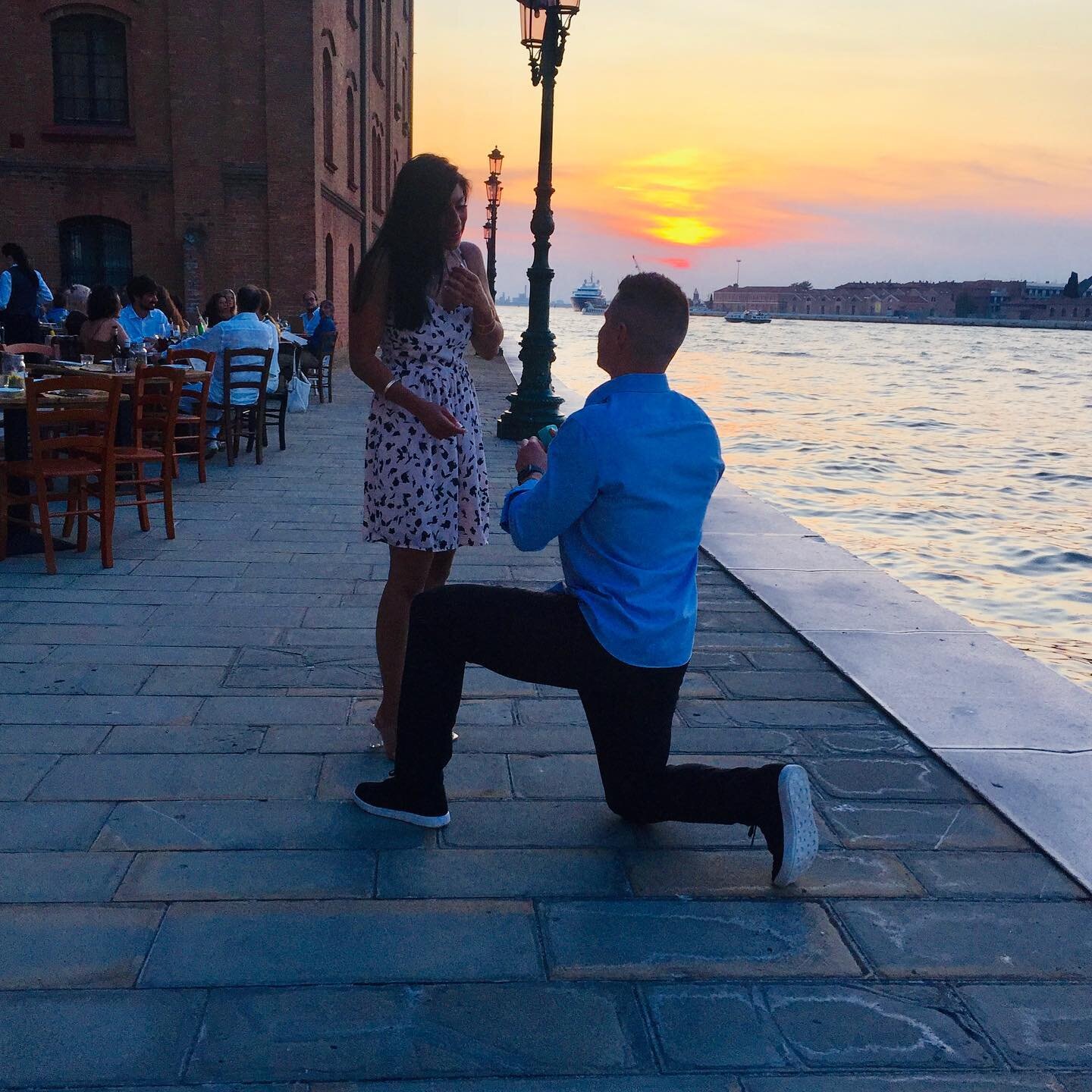 When in Venice... 💍🇮🇹 ❤️ She said yes! #venice #engaged #redentore