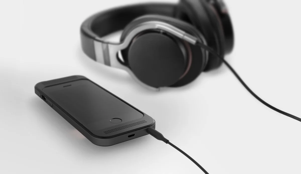 ampcase5withheadphones.jpg
