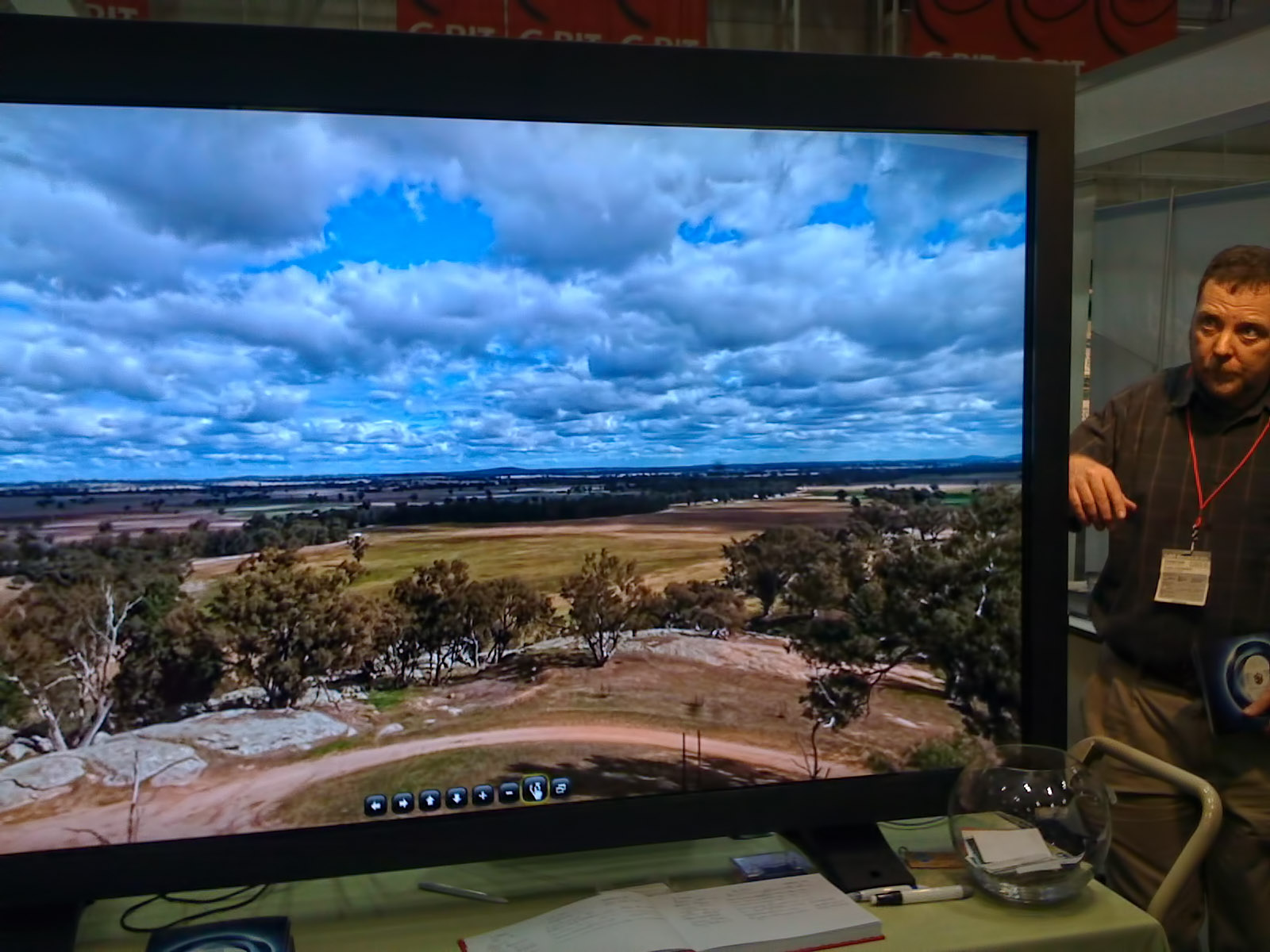 360º Panorama on A1-DES 70" LCD Tablet Monitor