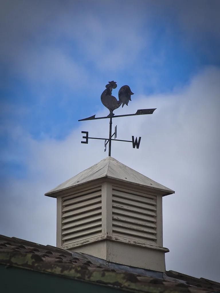 Weather vane on top of the Colonial Lodge
