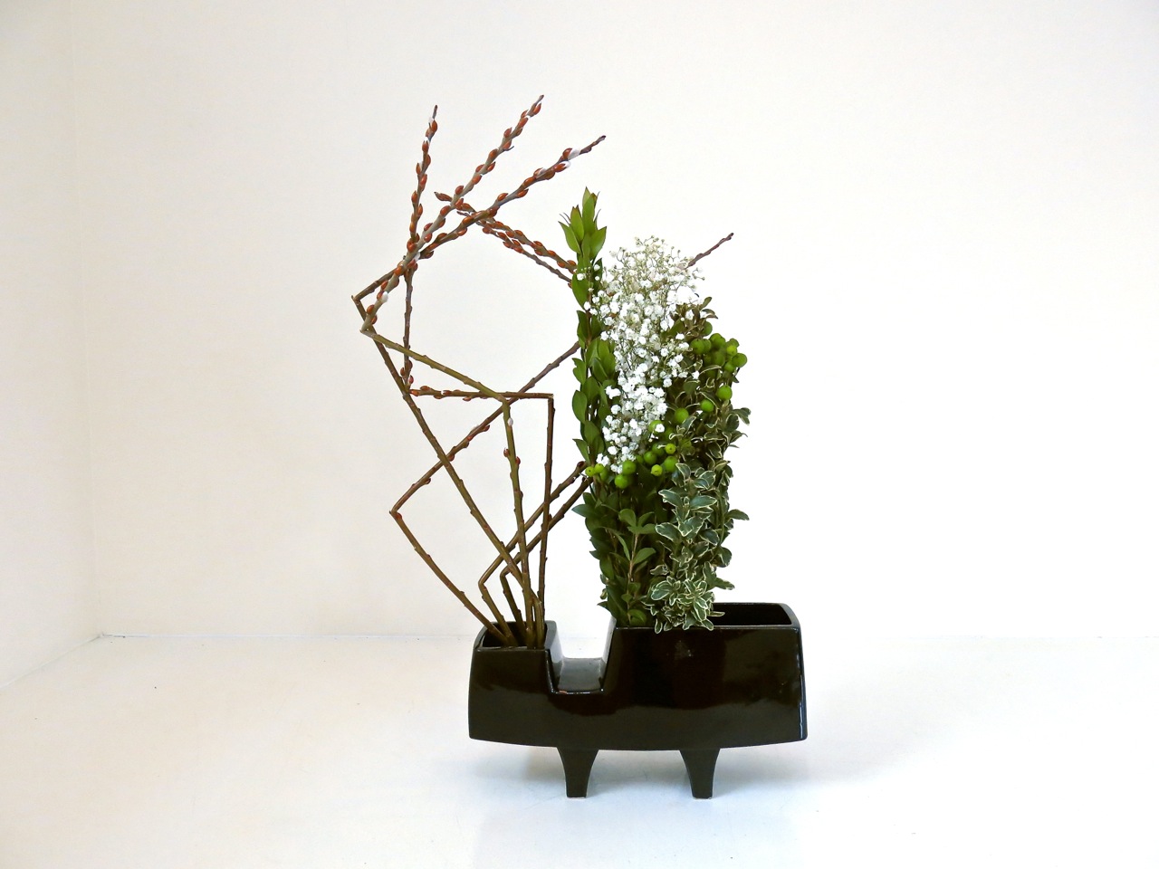 Pussy Willow, Oregonia, Green Hypericum & Baby's Breath