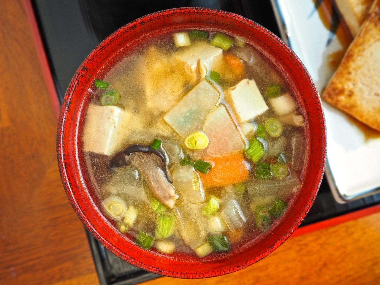 Kenchin-jiru けんちん汁, Miso-based soup with many yummy stuff inside!